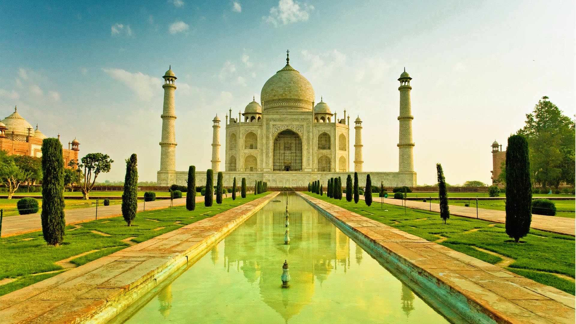Top 10 Most Famous Buildings Around The World - TopTeny Magazine