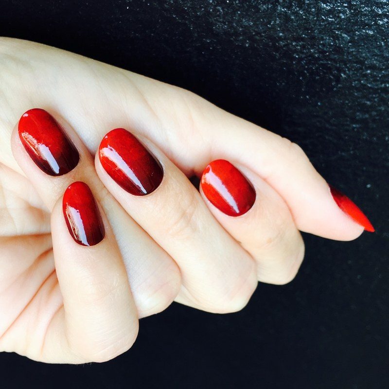 Top 10 Best Nail Stylists in The World – TopTeny Magazine