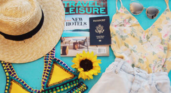 Top 10 Travel Essentials you need to carry with you every time