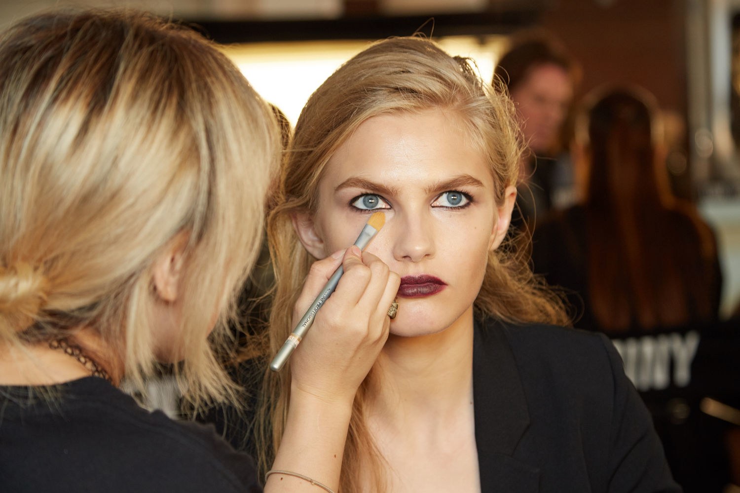 Brush To Stardom A Step By Step Guide On How To Become A Celebrity Makeup Artist